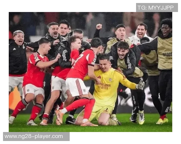 足总杯精彩对决拜仁与本菲卡战成平局神扑瞬间引发全场热议与转会传闻 足总杯精彩对决拜仁与本菲卡战成平局神扑瞬间引发全场热议与转会传闻