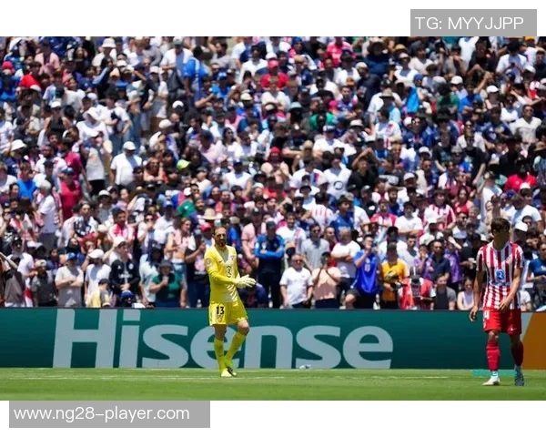 世界杯惊现冷门巴萨以三球完胜马竞赛场争议判罚引发热议 世界杯惊现冷门巴萨以三球完胜马竞赛场争议判罚引发热议