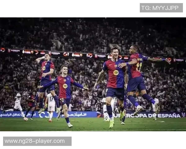 世界杯惊现冷门巴萨以三球完胜马竞赛场争议判罚引发热议 世界杯惊现冷门巴萨以三球完胜马竞赛场争议判罚引发热议