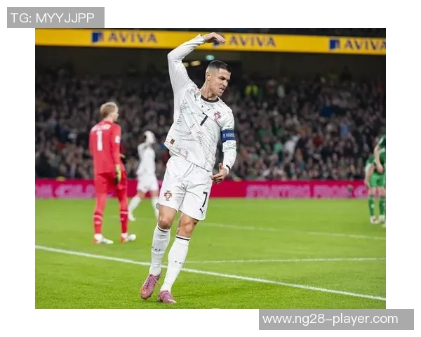 世界杯焦点战尤文图斯与那不勒斯激战成平引发争议判罚引爆全场