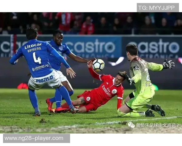 德甲激战本菲卡6-2波尔图绝杀瞬间点燃全场热情与转会传闻交织